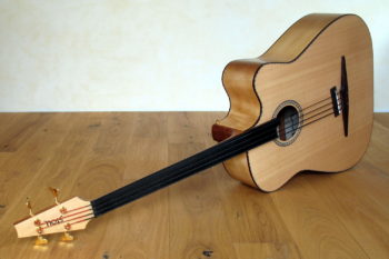 Der legendäre Akustikbass fretless