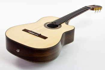 Gitarrenbau Christian Stoll: Klassikgitarre mit Cutaway Alegra Palisander Fichte