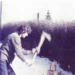 1983 Christian Stoll macht Grunderfahrungen mit dem Werkstoff Holz.