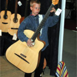 Gitarrenbau Christian Stoll: 2004 der legendäre Austibass kann auch von kleinen Menschen gespielt werden