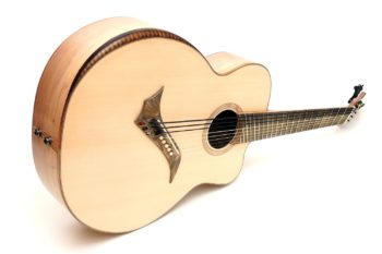 8saiter 5 stahlsaiten 3 basssaiten fächerbünde fanned frets armauflage bevel heimische Hölzer