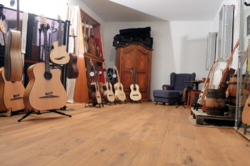 stoll gitarrenbau waldems ausstellungsraum