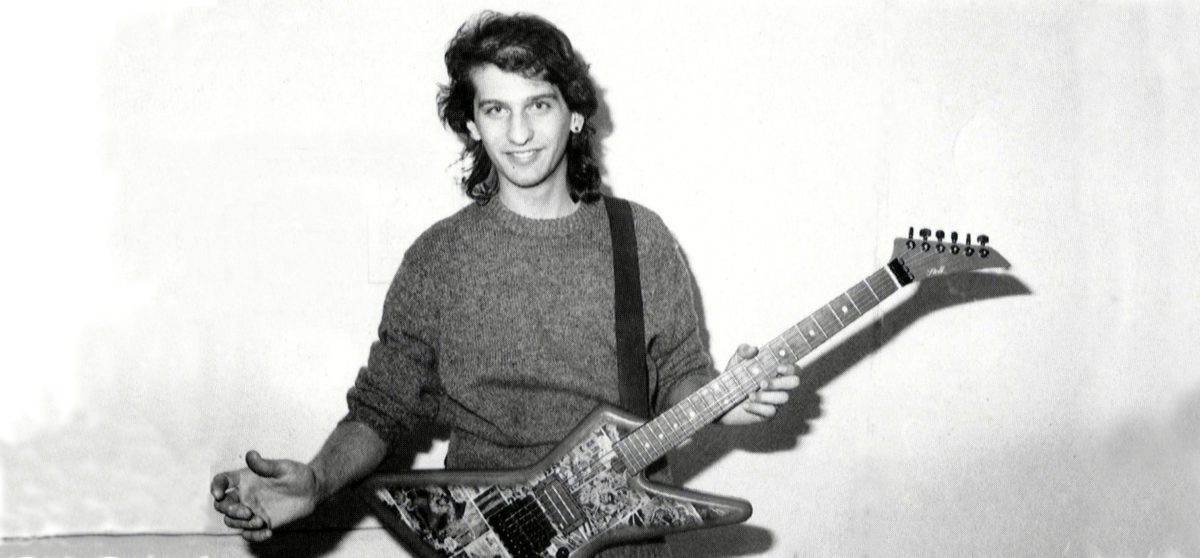 Christian Stoll mit Comic E-Gitarre The Incredible Hulk