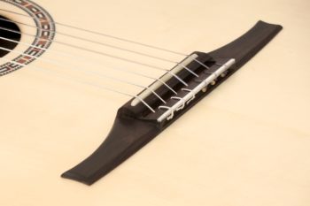 classic crossover groß cutaway zargenschalloch stoll gitarrenbauer