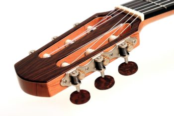 classic crossover groß cutaway zargenschalloch stoll gitarrenbauer