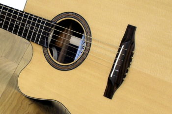 Linkshänder-Stahlsaiten-Gitarre mit Cutaway - Boden