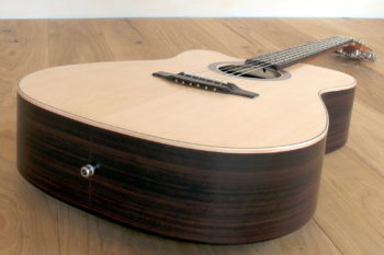 Linkshänder-Stahlsaiten-Gitarre mit Cutaway - Zarge