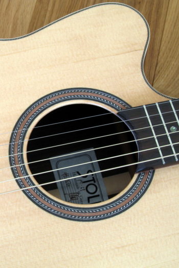Linkshänder-Stahlsaiten-Gitarre mit Cutaway - Rosette