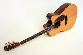 Stoll PT 69 Steelstring gebraucht Stahlsaiten Western Gitarre Cutaway Tonabnehmer