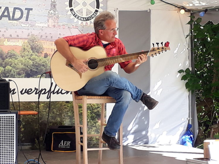 Torsten Turinsky auf Stoll 8-String