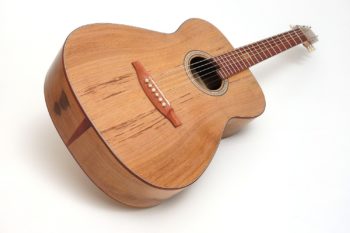 Fingerstyle Gitarre Apfelweinfass Volleiche Gitarrenbauer Stoll