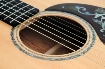 Fender ESD 10 Acoustic Gitarre gebraucht zu verkaufen