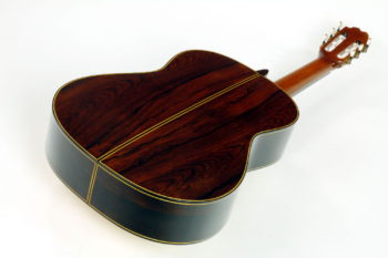 Gitarrenbau Christian Stoll: Klassische Meistergitarre Evolution M - Boden und Zargen aus Madagaskar-Palisander
