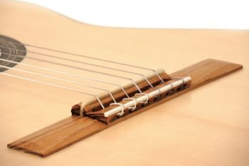 gitarre einheimische hoelzer Kirsche Erle Robinie Fichte klassische konzert Estudio stoll gitarrenbau