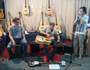 Max & Pierre am Stand von Stoll Guitars Musikmesse 2013 Max & Pierre Musikmesse 2013 Stoll Guitars