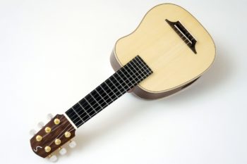 nylonsaiten oktav reisegitarre