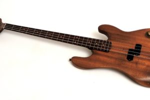 Schecter / Krempel E-Bass gebraucht Gitarrenbauer überarbeitet