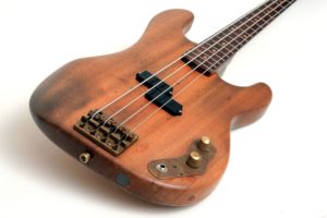 Schecter / Krempel E-Bass gebraucht Gitarrenbauer überarbeitet