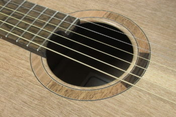 Westerngitarre Fingerstyle Blues Stahlsaitengitarre Steelstring einheimische Hölzer: Walnuss Mooreiche