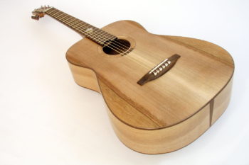 Westerngitarre Fingerstyle Blues Stahlsaitengitarre Steelstring einheimische Hölzer: Walnuss Mooreiche