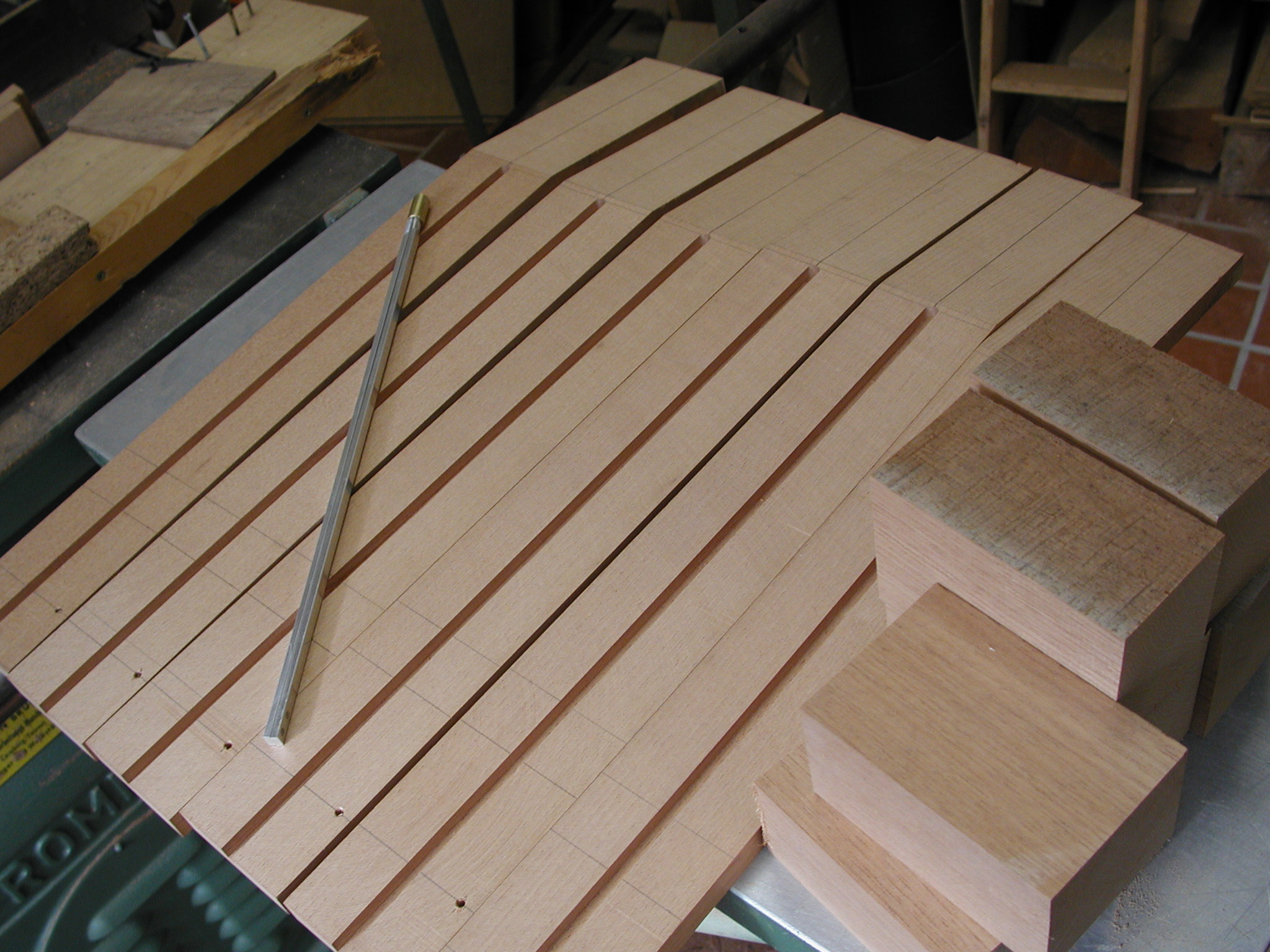 Neck: The necks are cut, the channel for the trussrod is milled