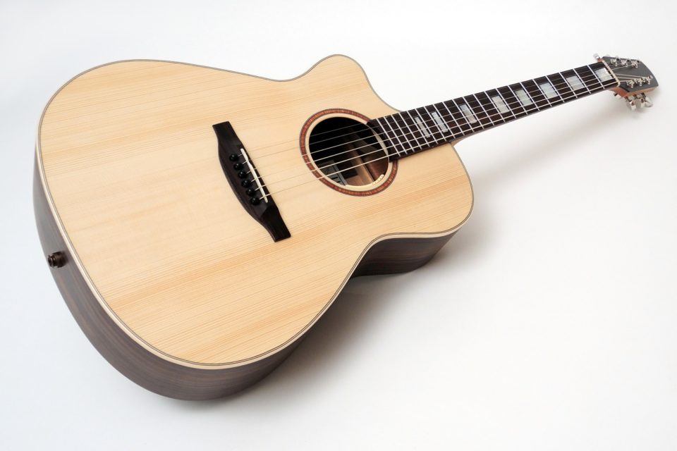 Lefthanded Steelstring Guitar PT 69 With Block Inlays and Cutaway