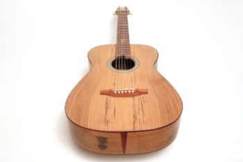 Fingerstyle guitar cider barrel oak luthier Stoll