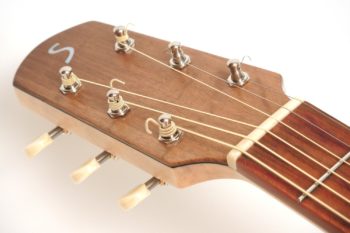 Fingerstyle guitar cider barrel oak luthier Stoll