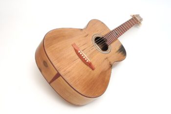 Fingerstyle guitar cider barrel oak luthier Stoll