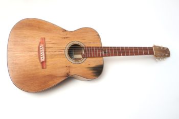 Fingerstyle guitar cider barrel oak luthier Stoll
