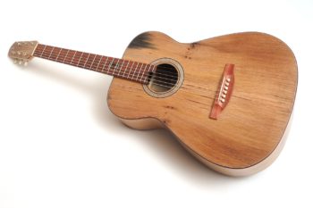 Fingerstyle guitar cider barrel oak luthier Stoll