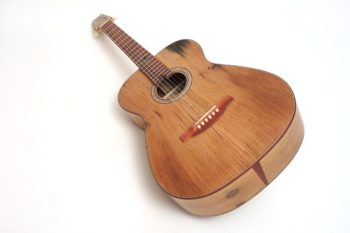 Fingerstyle guitar cider barrel oak luthier Stoll