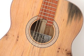 Fingerstyle guitar cider barrel oak luthier Stoll