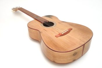 Fingerstyle guitar cider barrel oak luthier Stoll