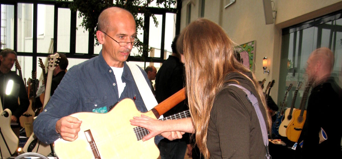 Holy Grail Guitar Show 2014 Christian Stoll
