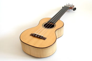 Concert Ukulele Ash Maple
