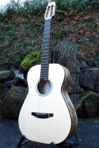 Steelstring guitar Ambition Fingerstyle 63cm for fingerpicker body spalted mango
