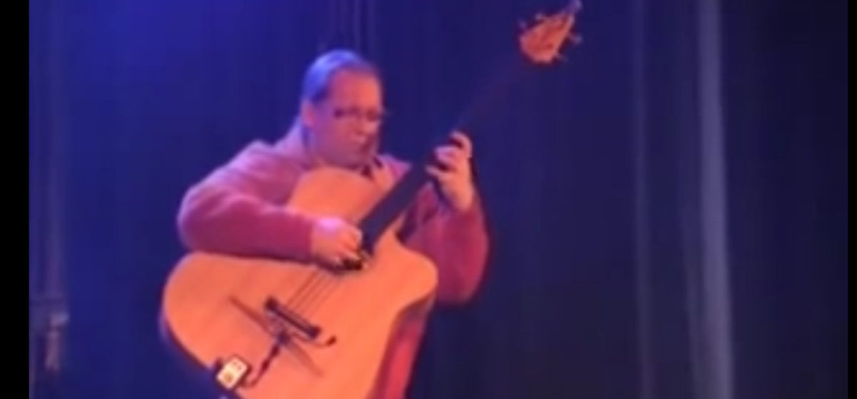 ralf gauck video stoll legendary acoustic bass